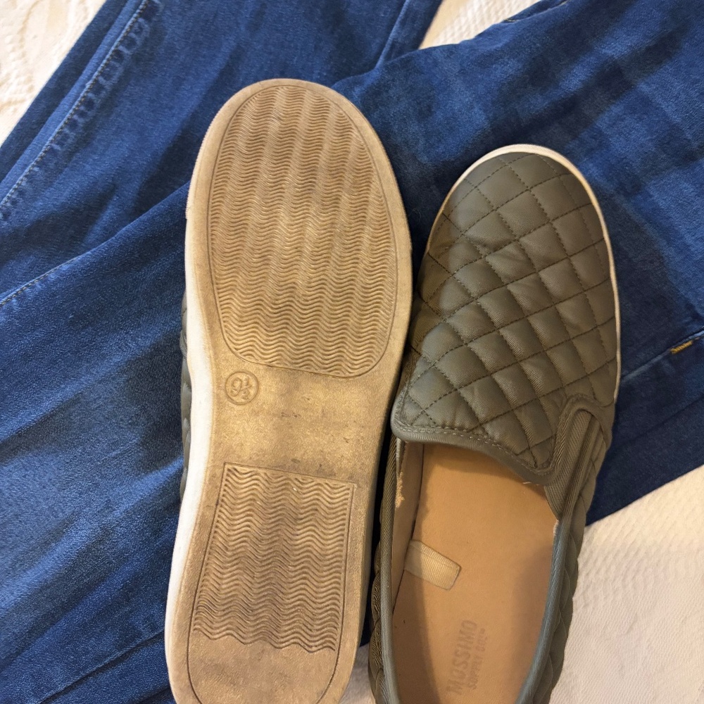 Shoes - Picture 3 of 3
